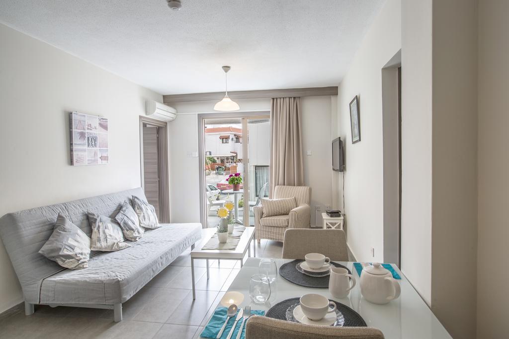 Merab Napa Suites Agia Napa Exterior foto