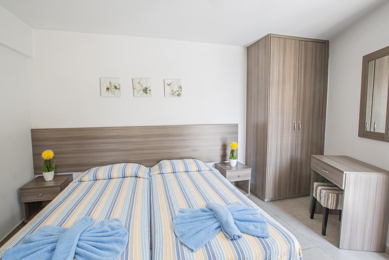 Merab Napa Suites Agia Napa Exterior foto